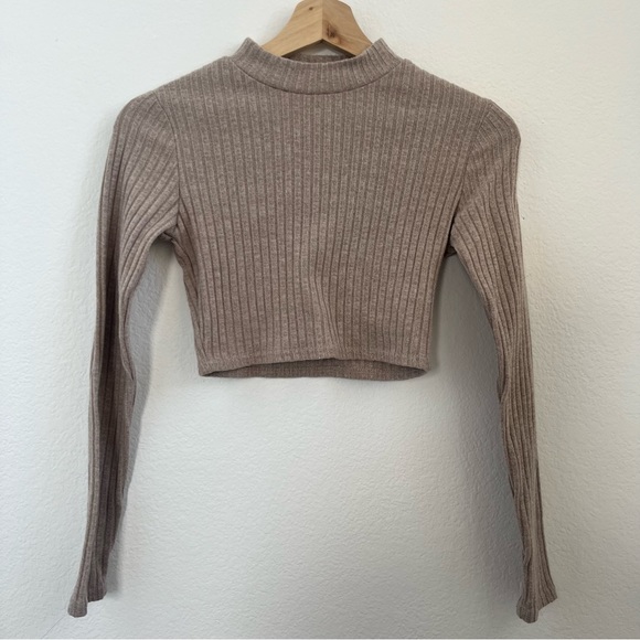 Forever 21 ribbed crop top - Picture 2 of 3